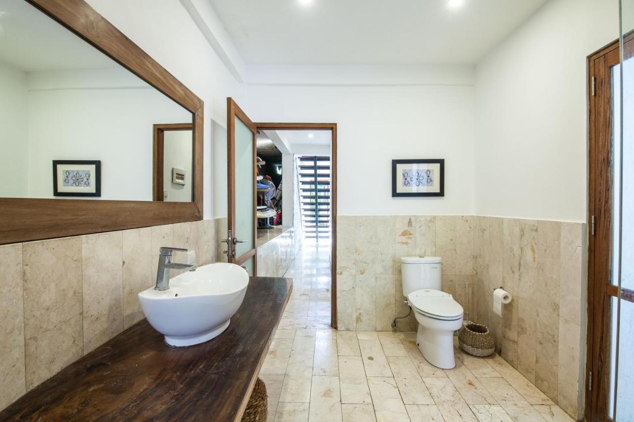 Villa Gmb Beach House Uluwatu Buitenkant foto